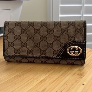 Gucci Monogram GG Canvas Wallet